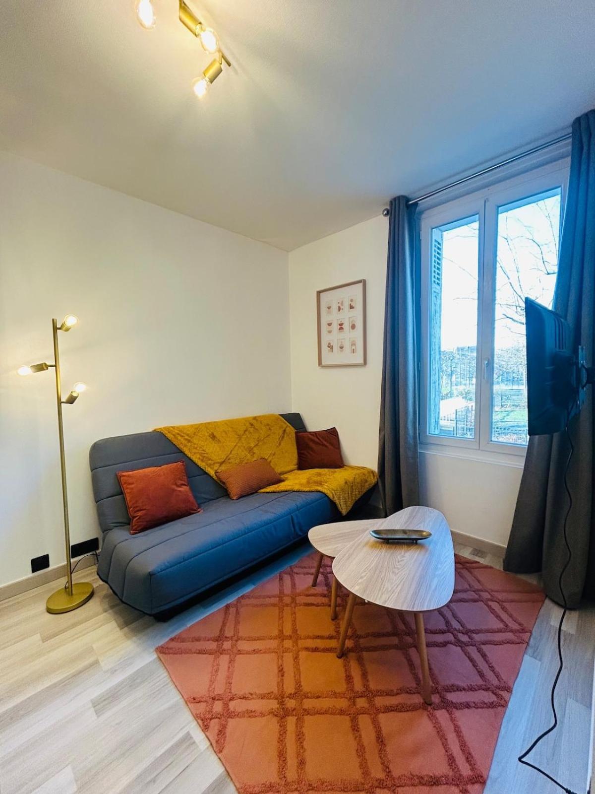 Appartement Charmant Proche Gare Tours Kültér fotó