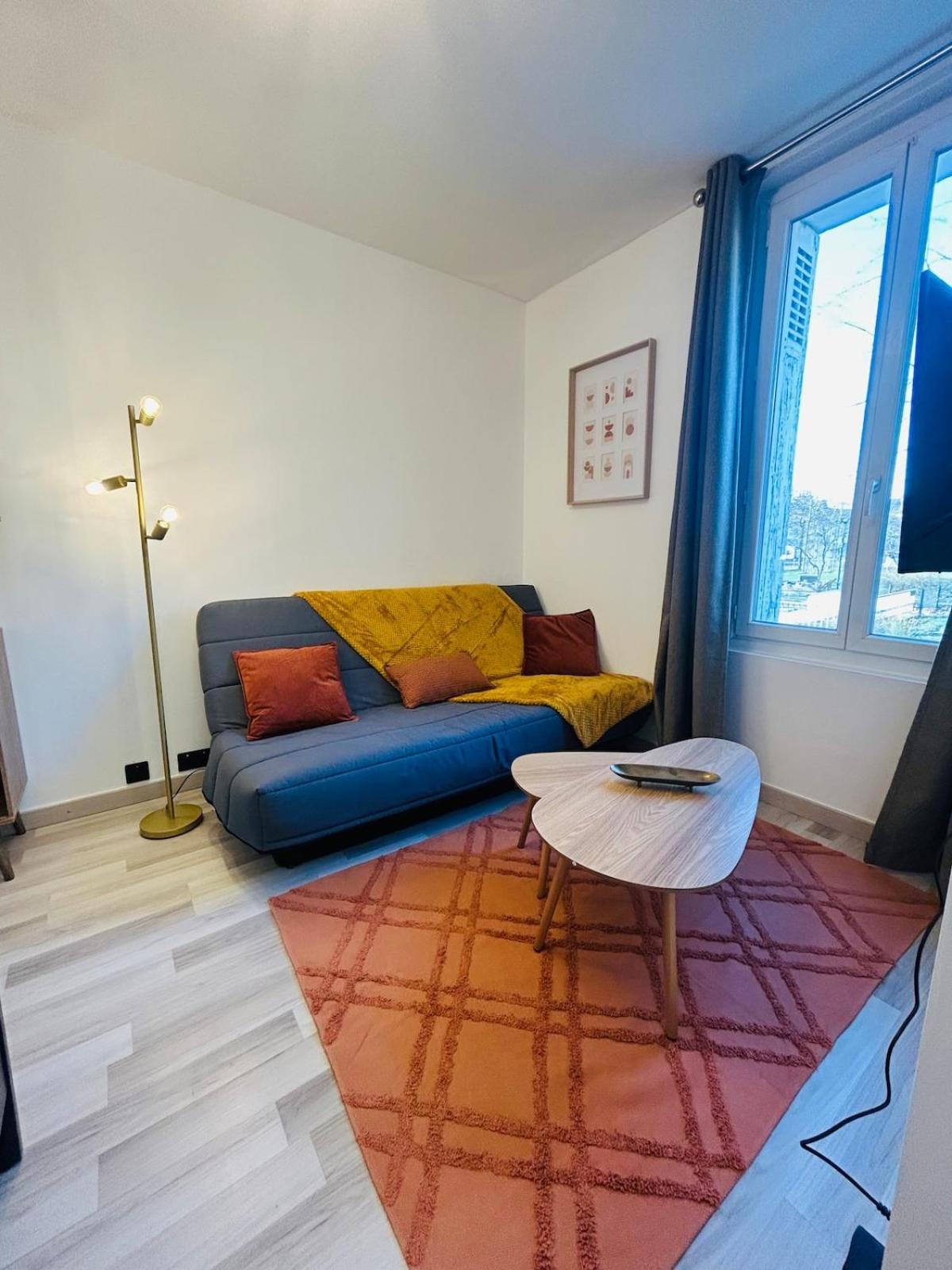 Appartement Charmant Proche Gare Tours Kültér fotó